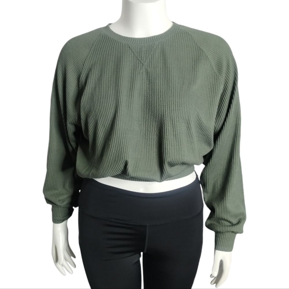 Hollister Cali Long Sleeve Boyfriend Cropped Tee Top Women's M Casual Streetwear